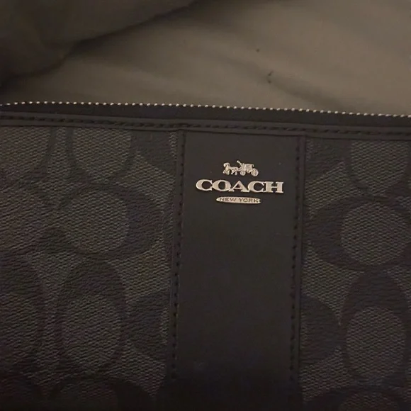 Coach Black Signature Wallet - Picture 2 of 5